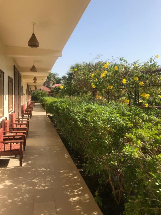 Bamboo Garden Hotel Serrekunda Dış mekan fotoğraf