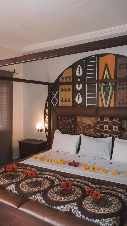 Bamboo Garden Hotel Serrekunda Dış mekan fotoğraf