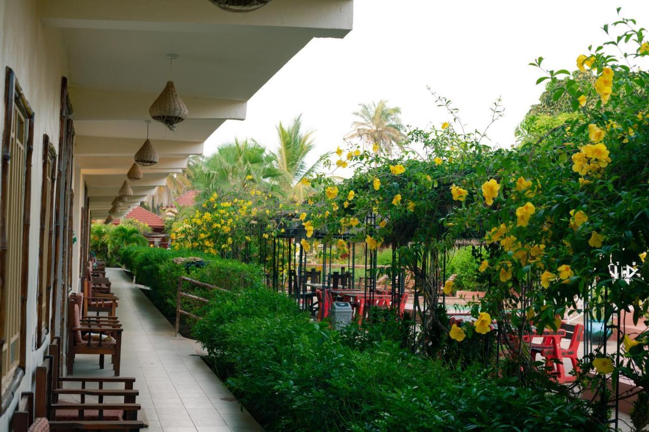 Bamboo Garden Hotel Serrekunda Dış mekan fotoğraf
