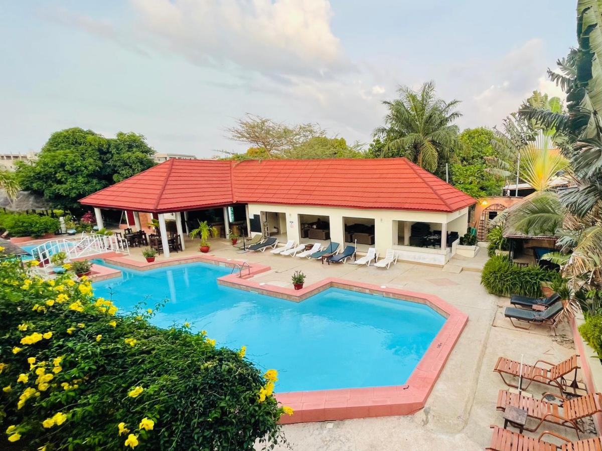 Bamboo Garden Hotel Serrekunda Dış mekan fotoğraf