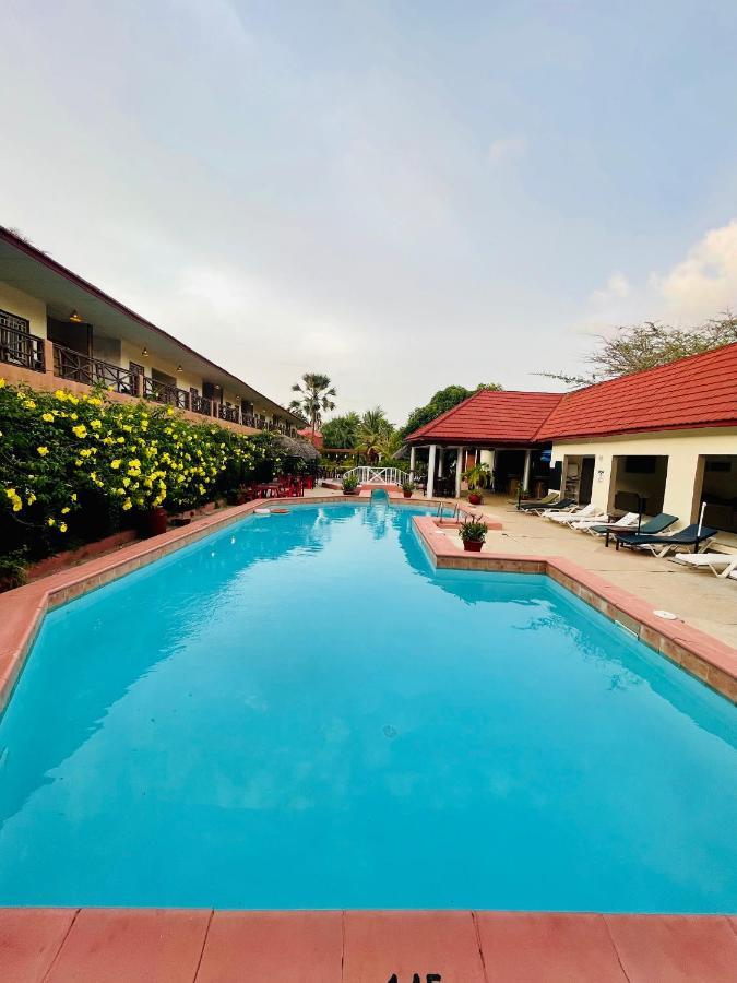 Bamboo Garden Hotel Serrekunda Dış mekan fotoğraf