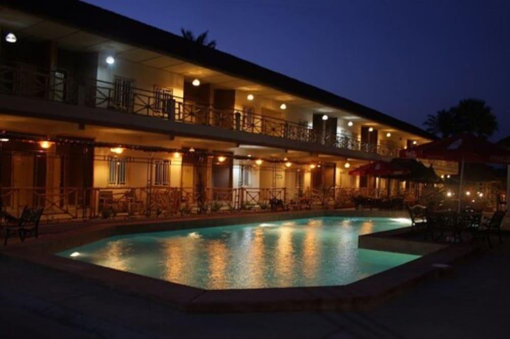 Bamboo Garden Hotel Serrekunda Dış mekan fotoğraf