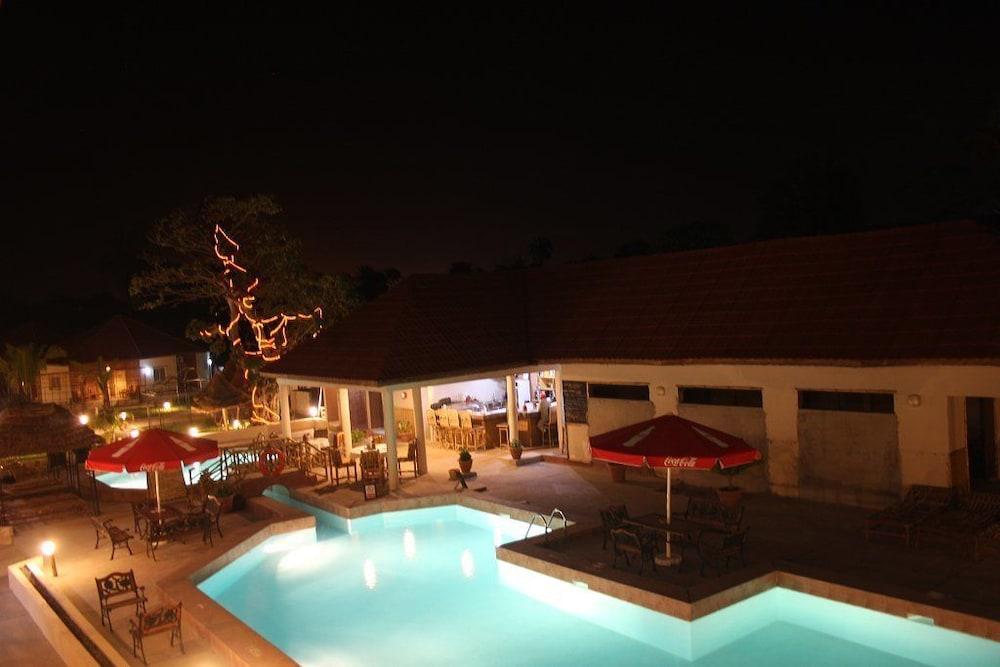 Bamboo Garden Hotel Serrekunda Dış mekan fotoğraf