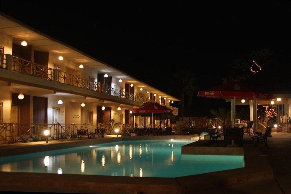 Bamboo Garden Hotel Serrekunda Dış mekan fotoğraf