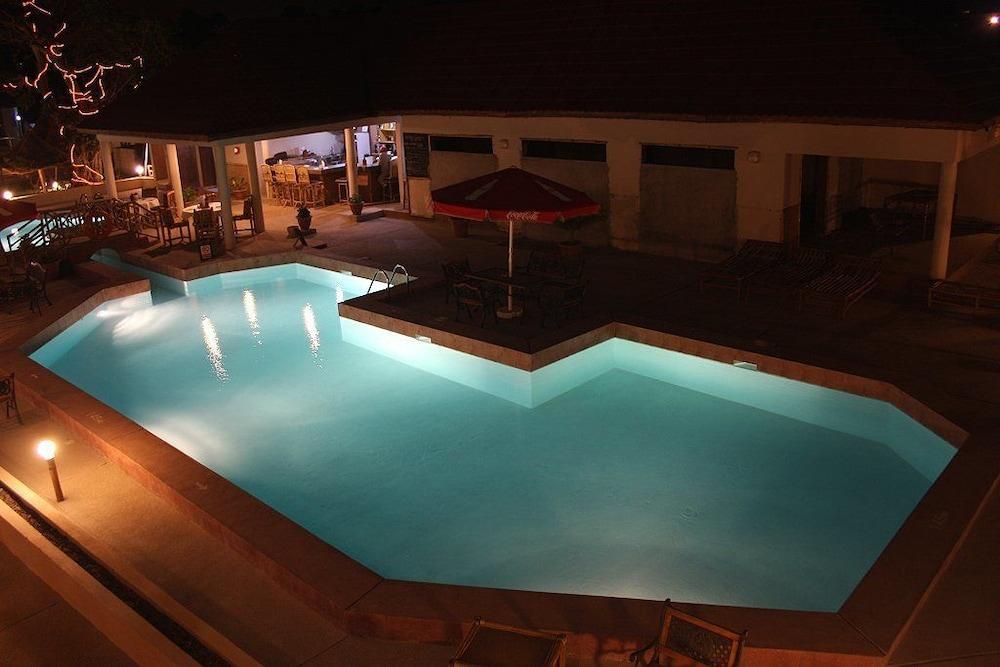Bamboo Garden Hotel Serrekunda Dış mekan fotoğraf