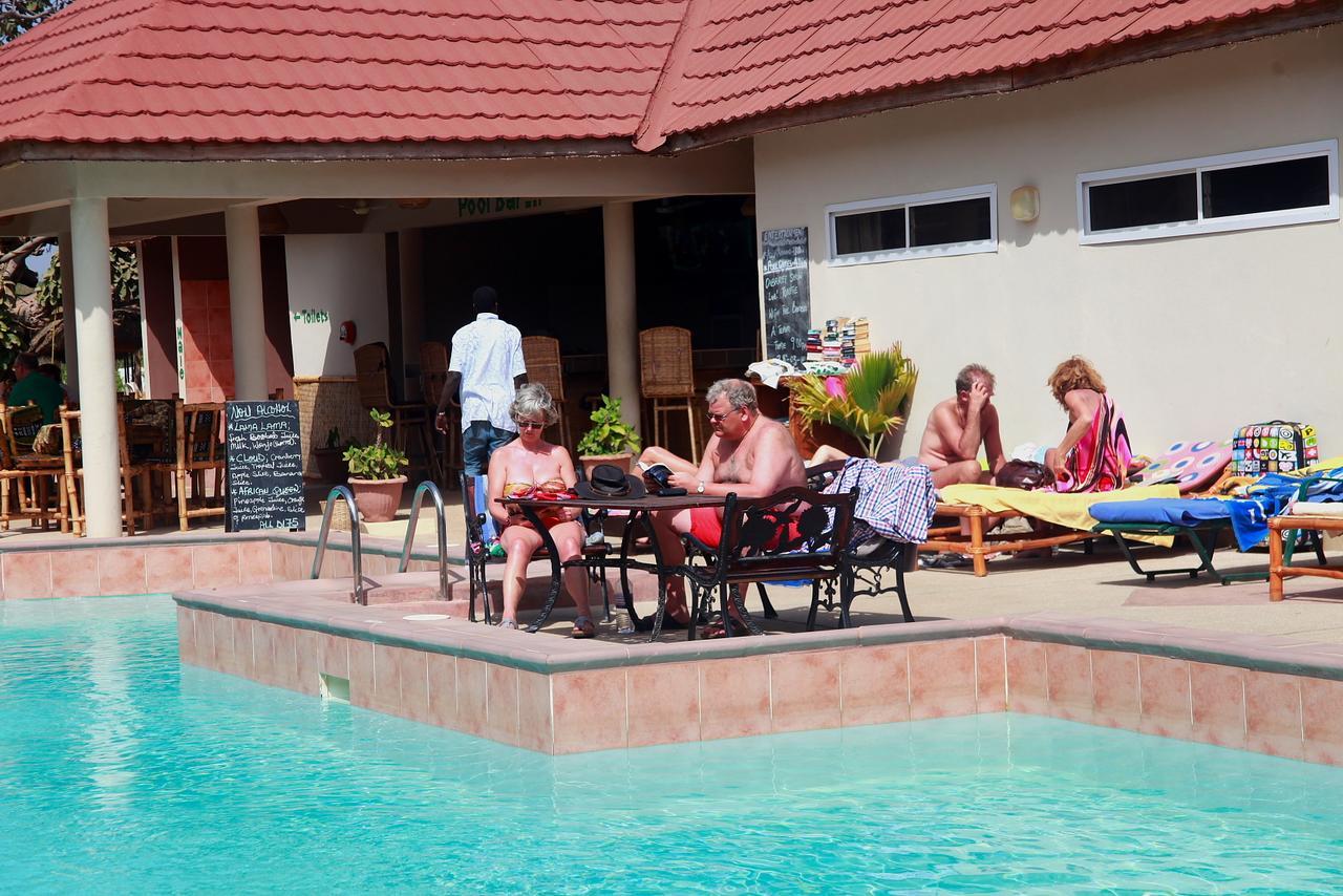 Bamboo Garden Hotel Serrekunda Dış mekan fotoğraf