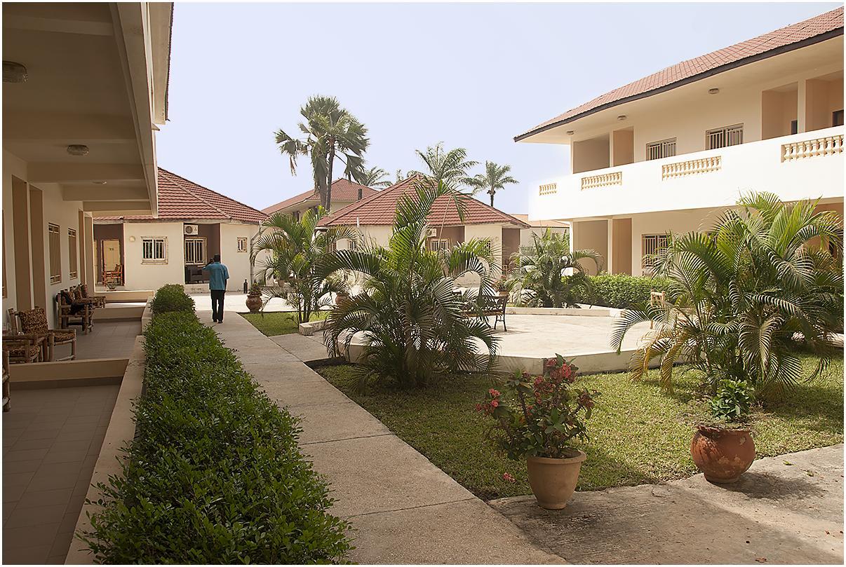 Bamboo Garden Hotel Serrekunda Dış mekan fotoğraf