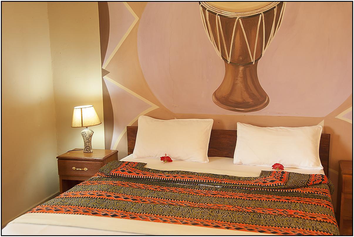 Bamboo Garden Hotel Serrekunda Dış mekan fotoğraf