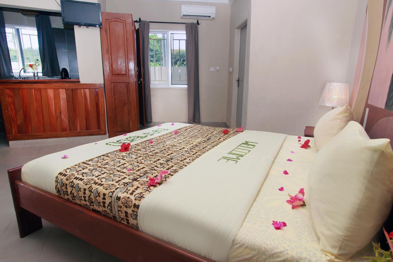 Bamboo Garden Hotel Serrekunda Dış mekan fotoğraf