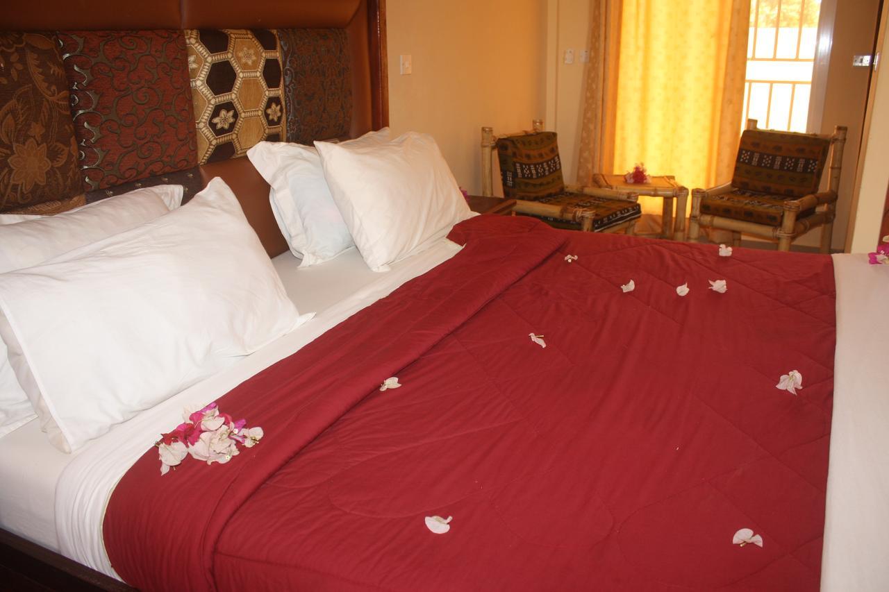 Bamboo Garden Hotel Serrekunda Dış mekan fotoğraf